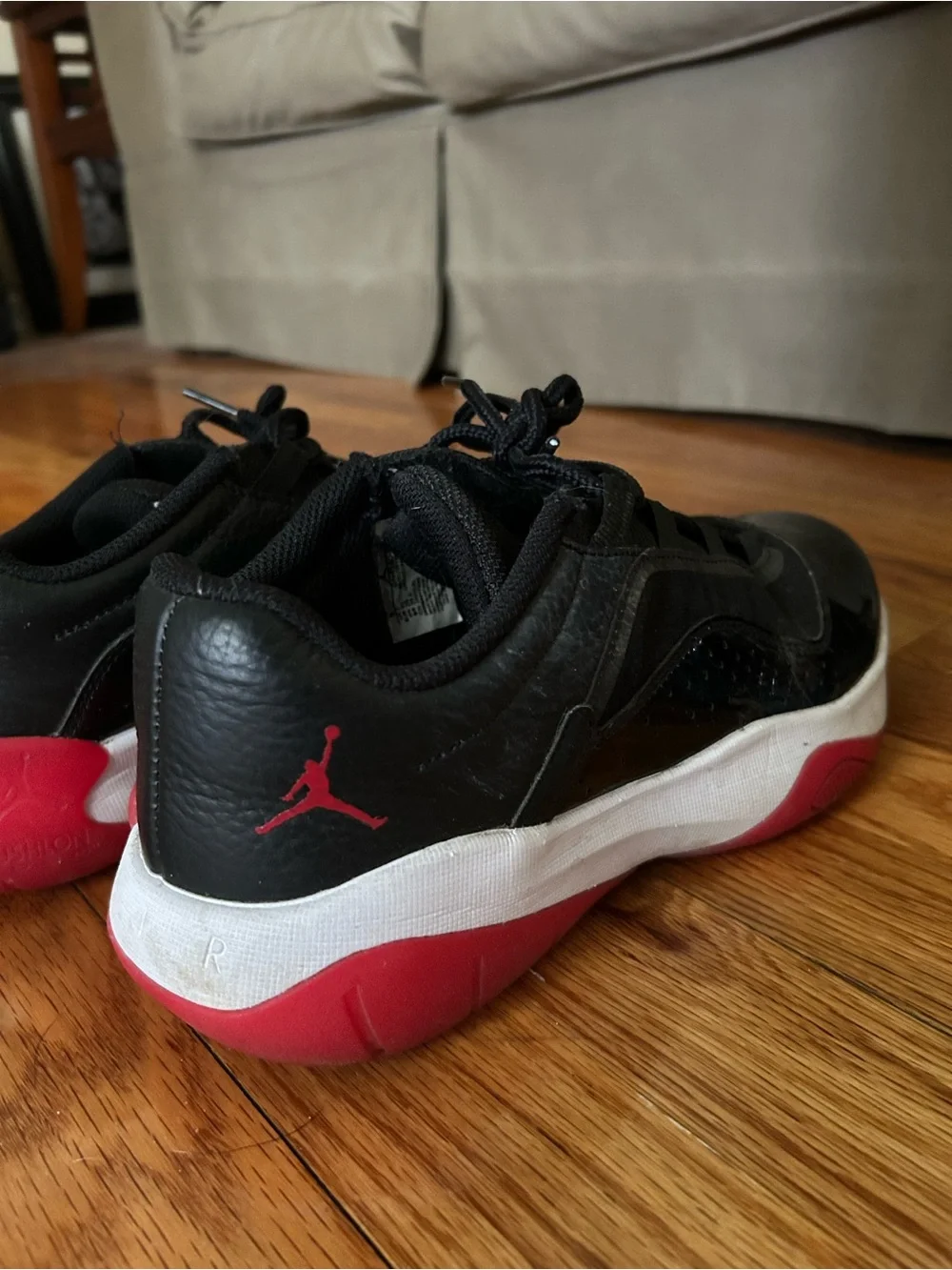 Nike Jordan 11 Retro Low